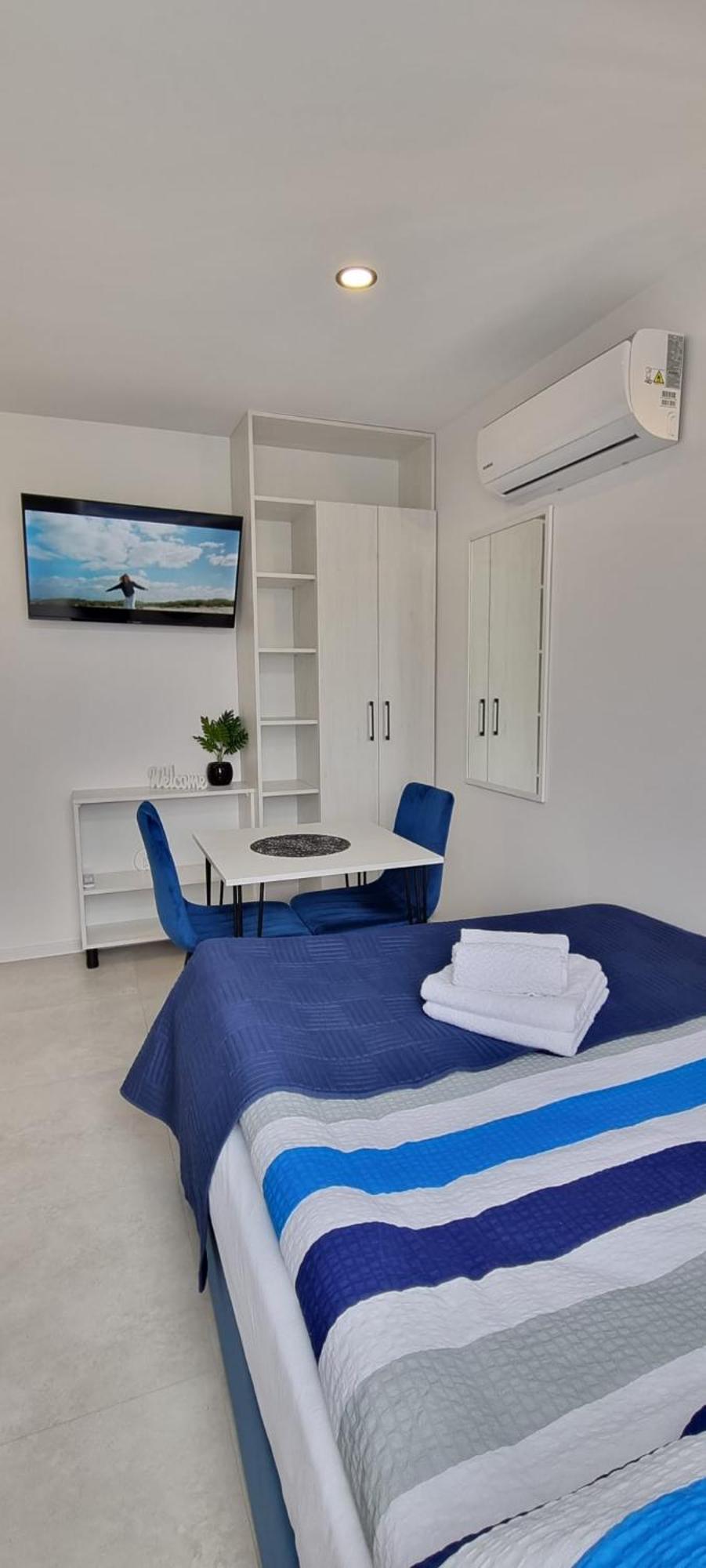 Hotel Bialy Port Rajgród Esterno foto
